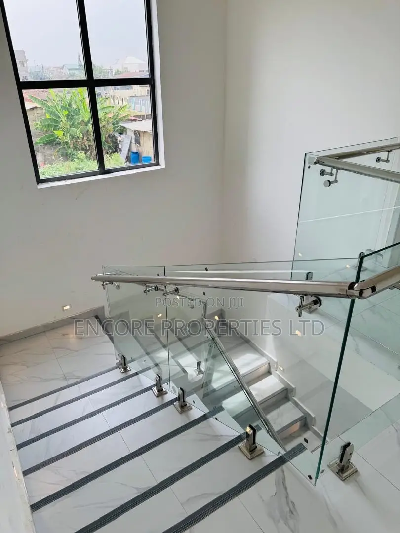 4bdrm House in Ashaley Botwe for sale