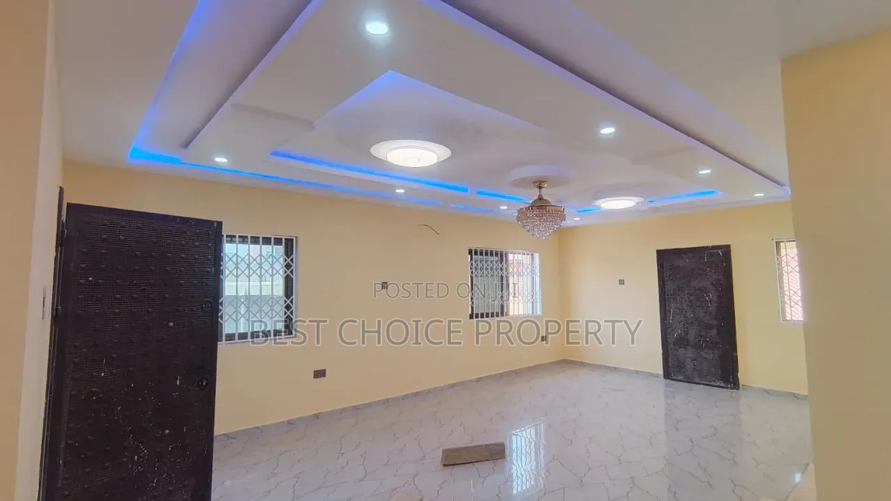 3bdrm Apartment in East Airport, Manet for rent