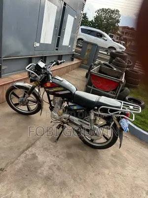 New Royal RY125 2025 Black