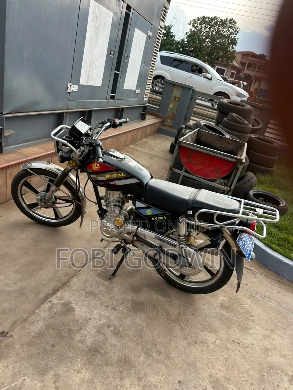 New Royal RY125 2025 Black