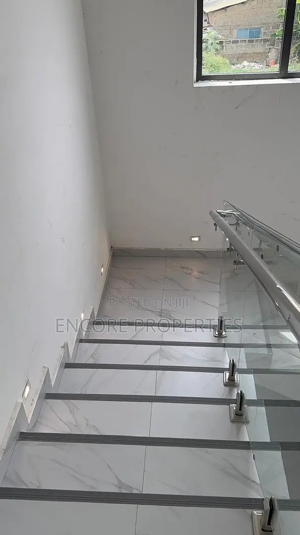 4bdrm House in West Trassaco, Ashaley Botwe for sale
