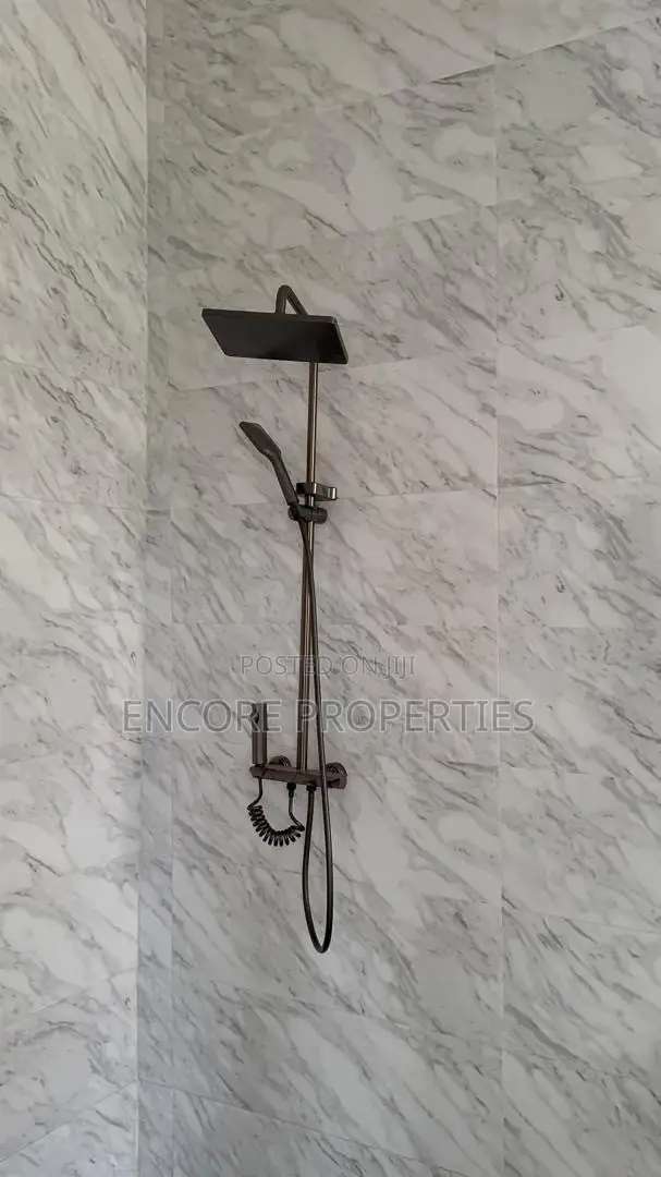 4bdrm House in West Trassaco, Ashaley Botwe for sale