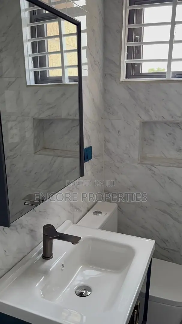 4bdrm House in West Trassaco, Ashaley Botwe for sale