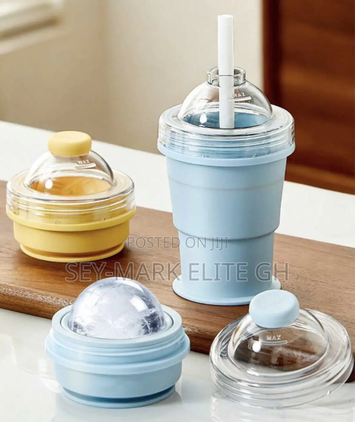 2 in 1 Foldable Silicone Ice Ball Maker Cup With Straw