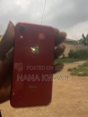 Apple iPhone XR 64 GB Red