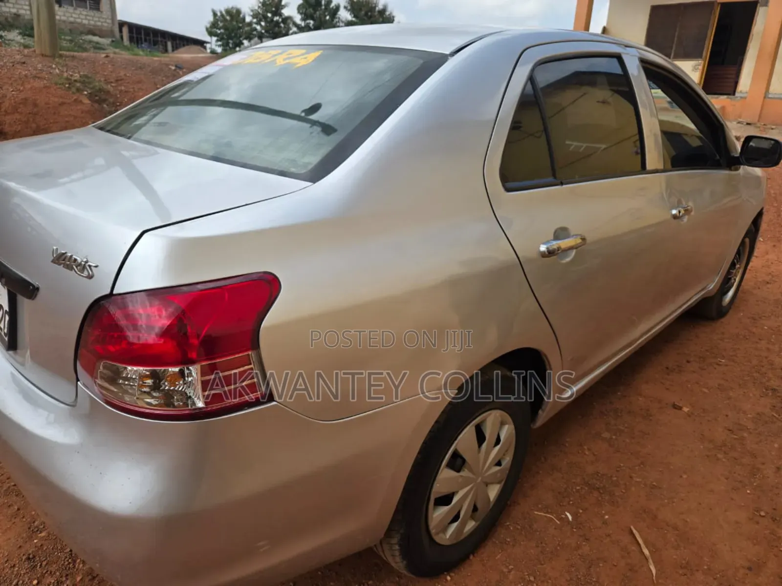 Toyota Yaris 2011 Silver