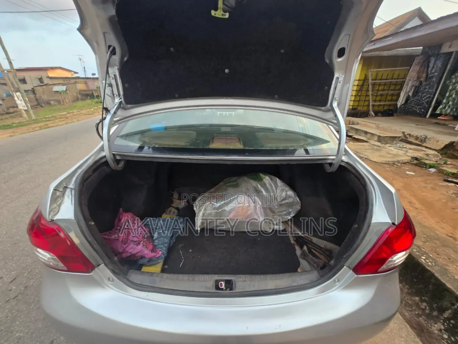 Toyota Yaris 2011 Silver