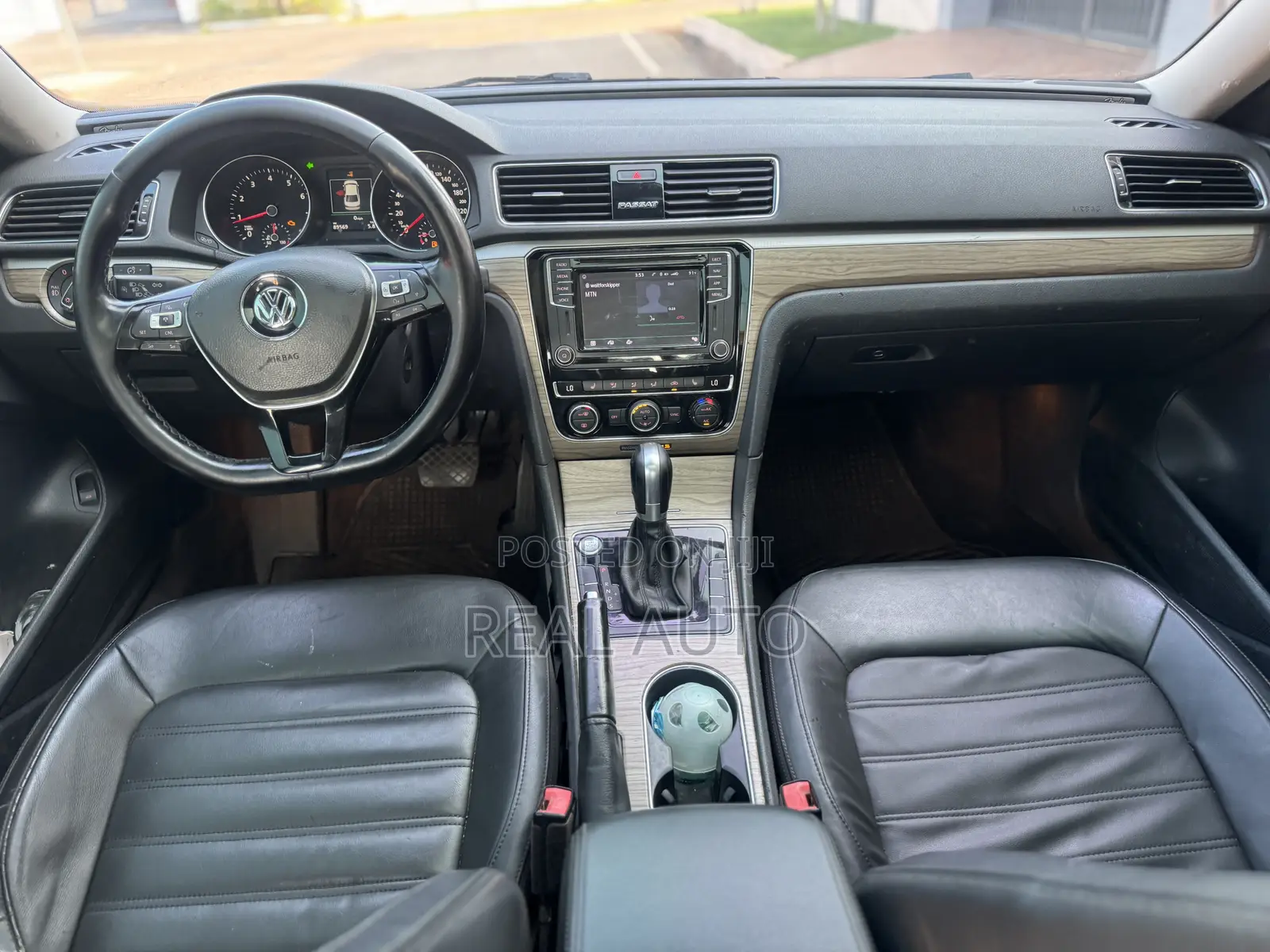 Volkswagen Passat 2.0T SE 2018 Black
