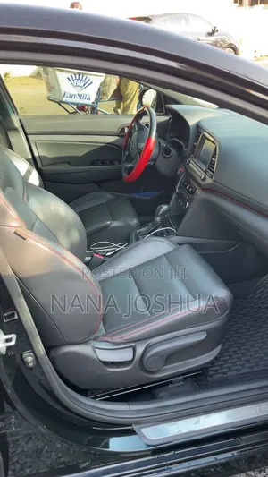 Hyundai Elantra 2018 Black