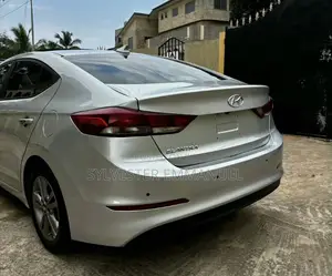 Hyundai Elantra Limited 2018 Gray