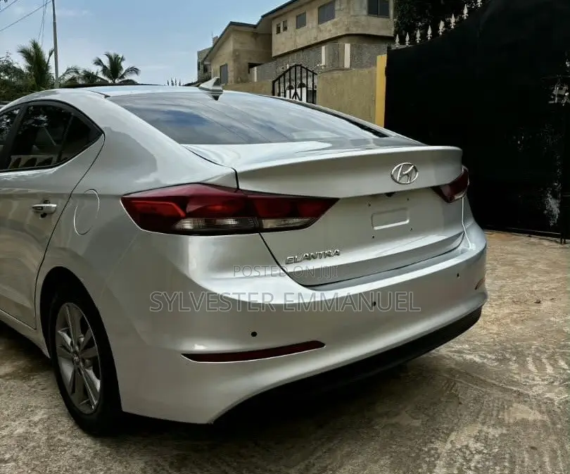 Hyundai Elantra Limited 2018 Gray