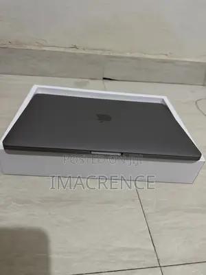 Laptop Apple MacBook Pro 2020 16GB Intel Core i7 SSD 1T