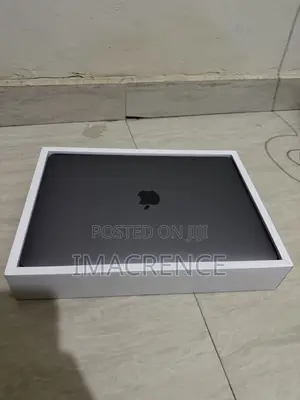 Laptop Apple MacBook Pro 2020 16GB Intel Core i7 SSD 1T