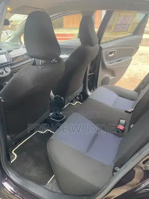 Toyota Vitz 1.3 FWD 3dr 2016 Gray