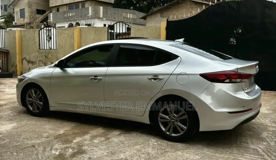 Hyundai Elantra Limited 2018 Gray