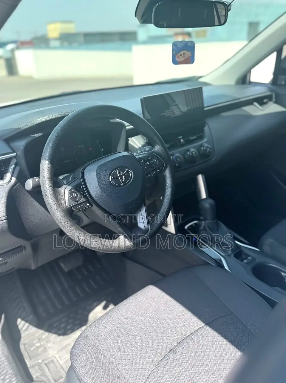 Toyota RAV4 LE 2025 White