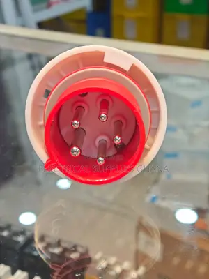 IP67 Waterproof Industrial Plug – 5 Pin 16A 380/415v (0152)
