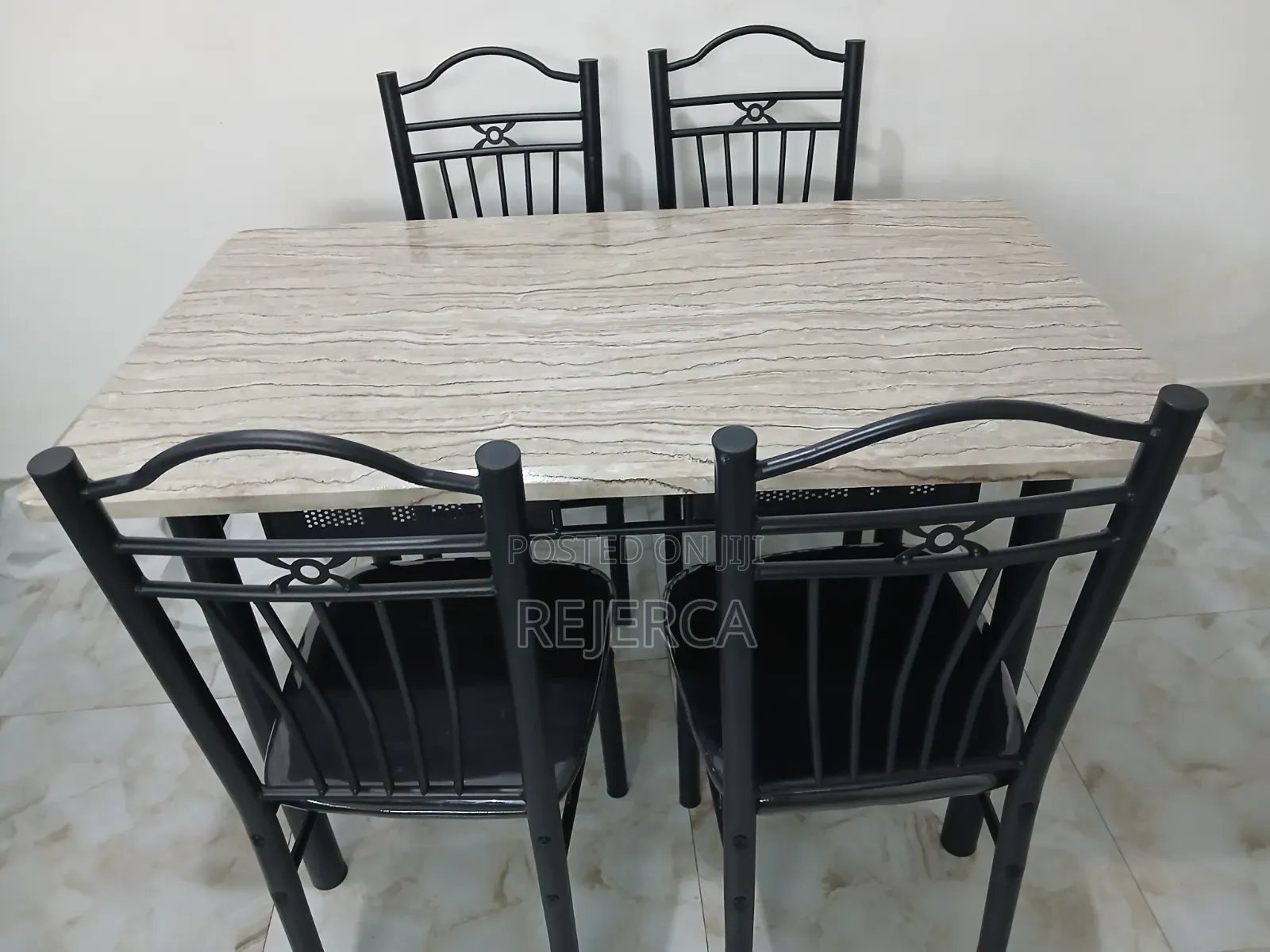 Affordable Dinning Table With 4 Chairs