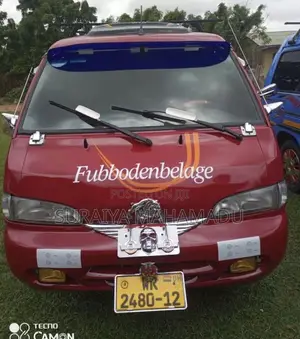 Hyundai H-100 2001 Red