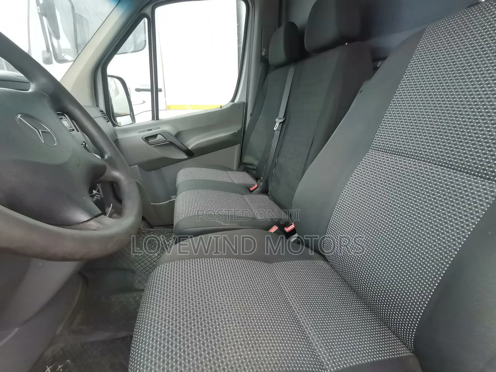 Mercedes-Benz Sprinter 2015 White