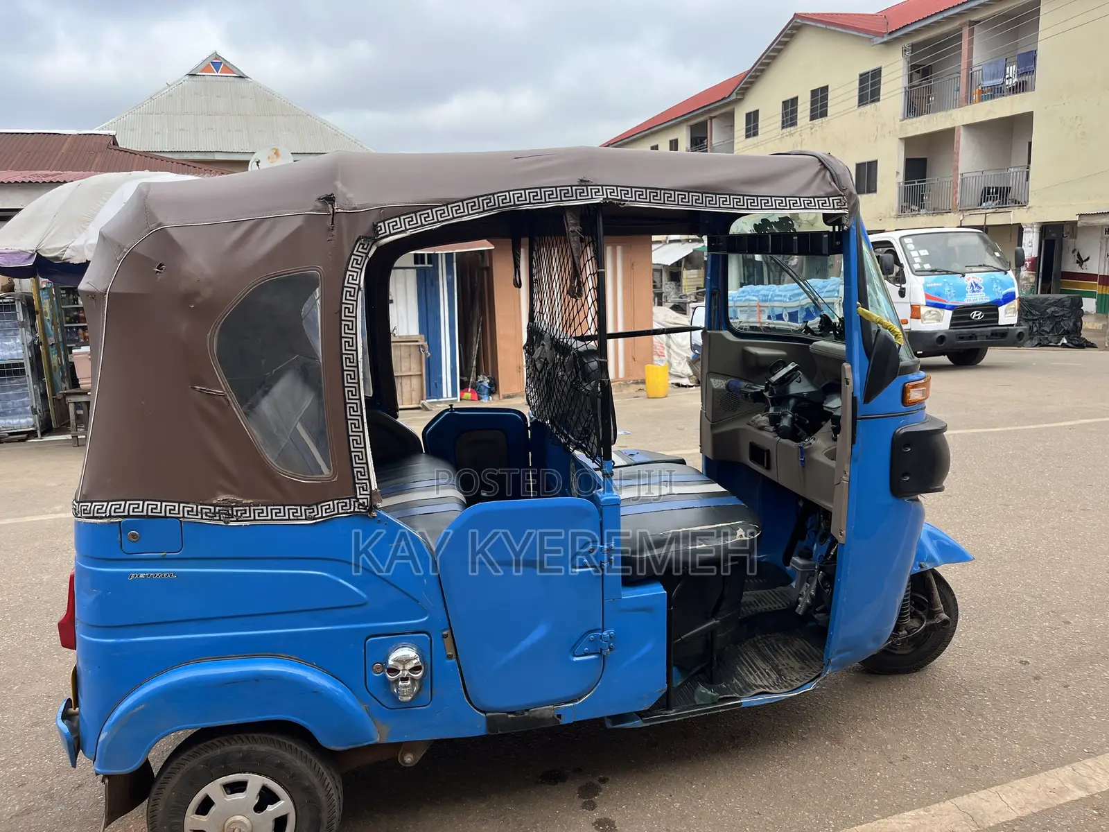 Bajaj RE 2026 Blue