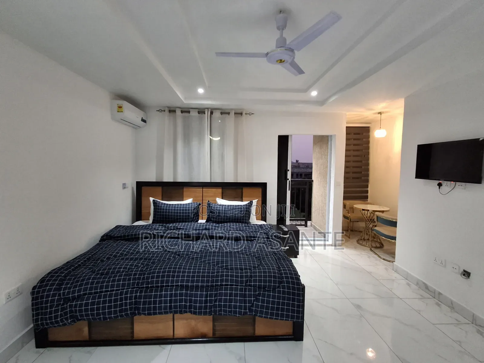 Lovely AirBnb Complete PentHouse With Bathtub at Pokuase