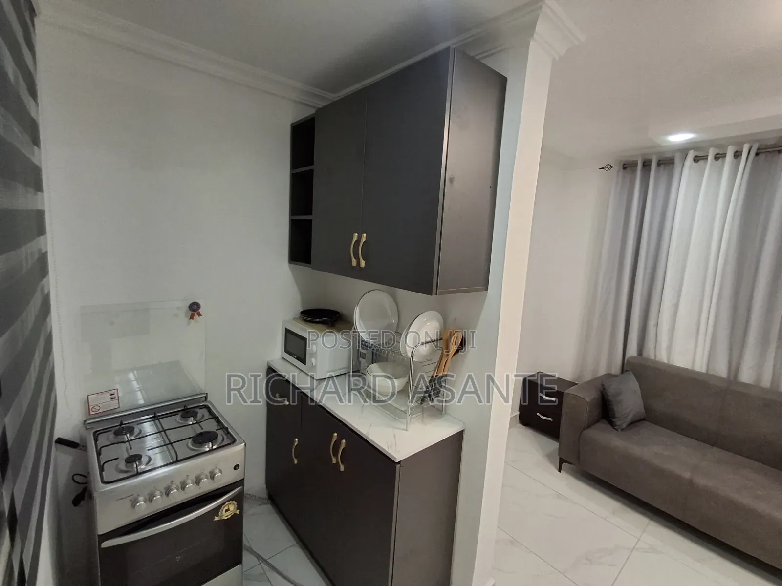 Lovely AirBnb Complete PentHouse With Bathtub at Pokuase