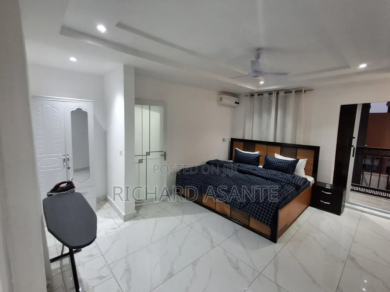 Lovely AirBnb Complete PentHouse With Bathtub at Pokuase
