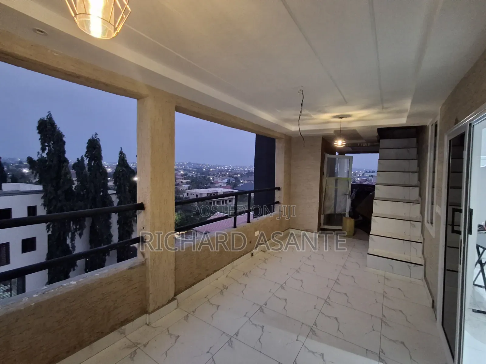 Lovely AirBnb Complete PentHouse With Bathtub at Pokuase