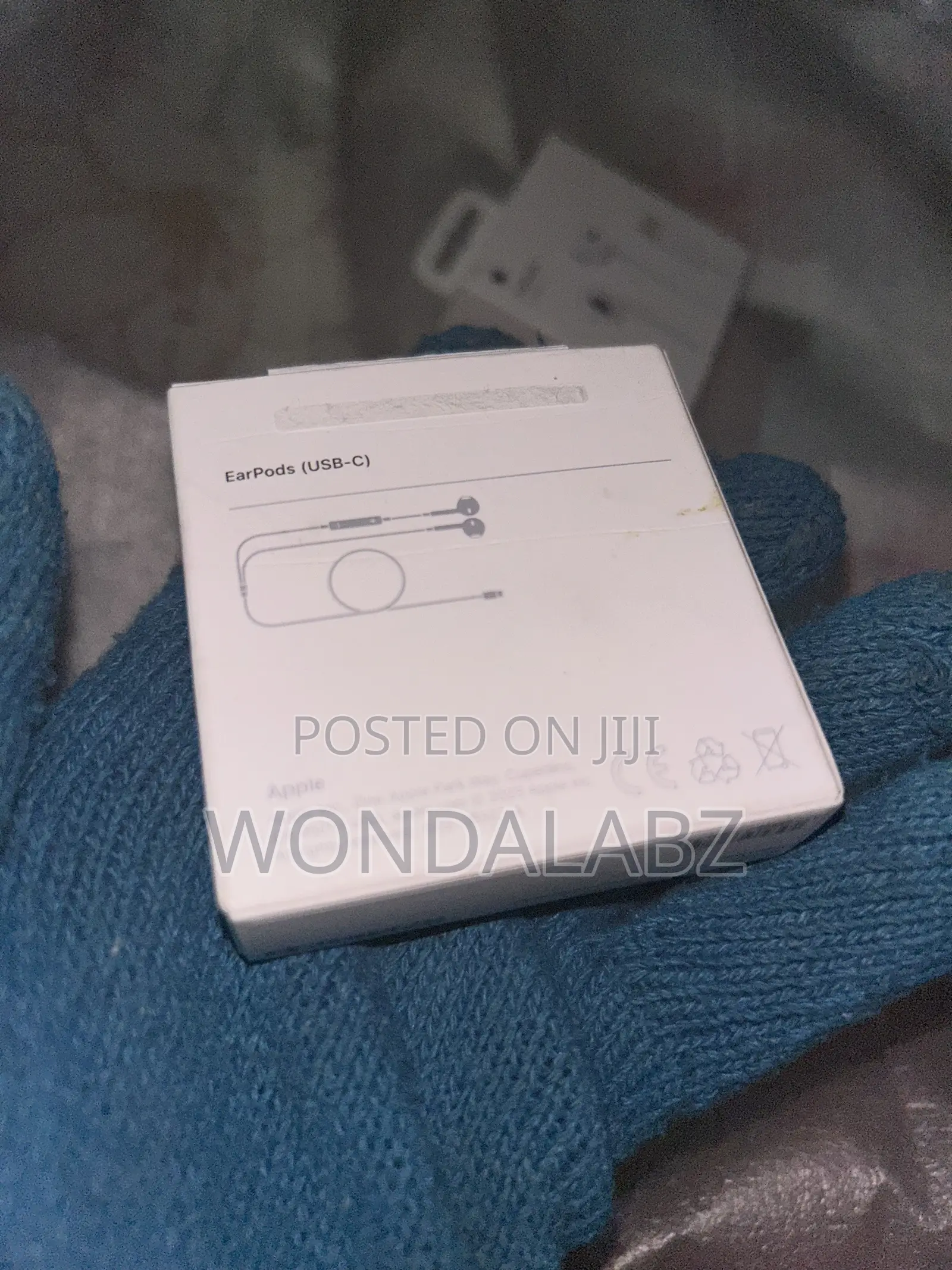 Genuine Apple USB-C Earpods