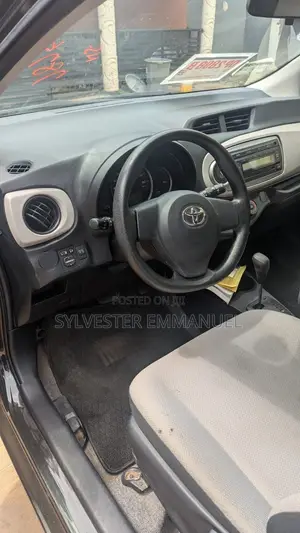 Toyota Vitz 1.3 AWD 3dr 2014 Black