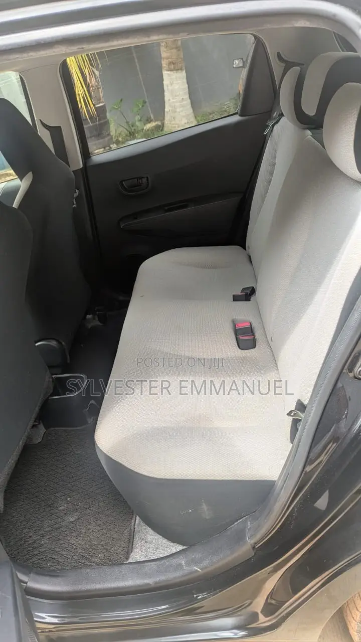 Toyota Vitz 1.3 AWD 3dr 2014 Black