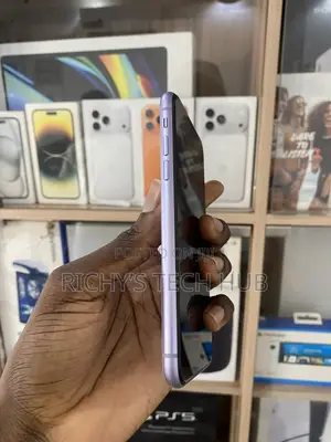 Apple iPhone 11 64 GB Purple