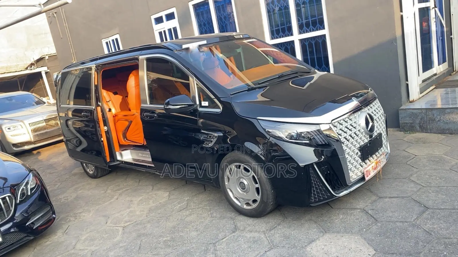 Mercedes-Benz VS680L Maybach 2025 Black