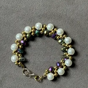 Emerald Green Beaded Pearl Bracelet
