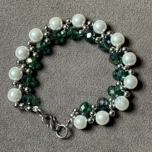 Emerald Green Beaded Pearl Bracelet