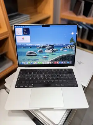 Laptop Apple MacBook Pro 2021 M1 16GB Apple M1 Pro SSD 512GB