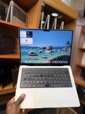 Laptop Apple MacBook Pro 2021 M1 16GB Apple M1 Pro SSD 512GB