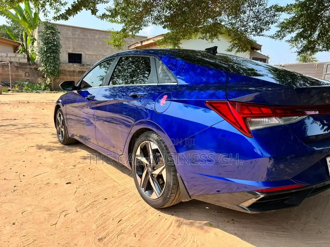 Hyundai Elantra Limited 2023 Blue