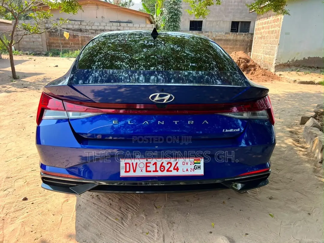 Hyundai Elantra Limited 2023 Blue