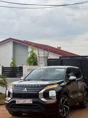 Mitsubishi Outlander 2022 Black