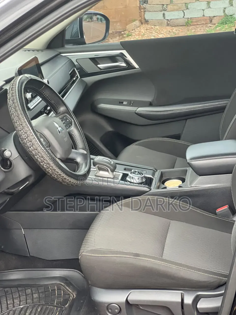 Mitsubishi Outlander 2022 Black