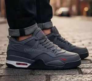 Nigel Sylvester X Air Jordan 4 RM SP "Driveway Grey" Sneaker