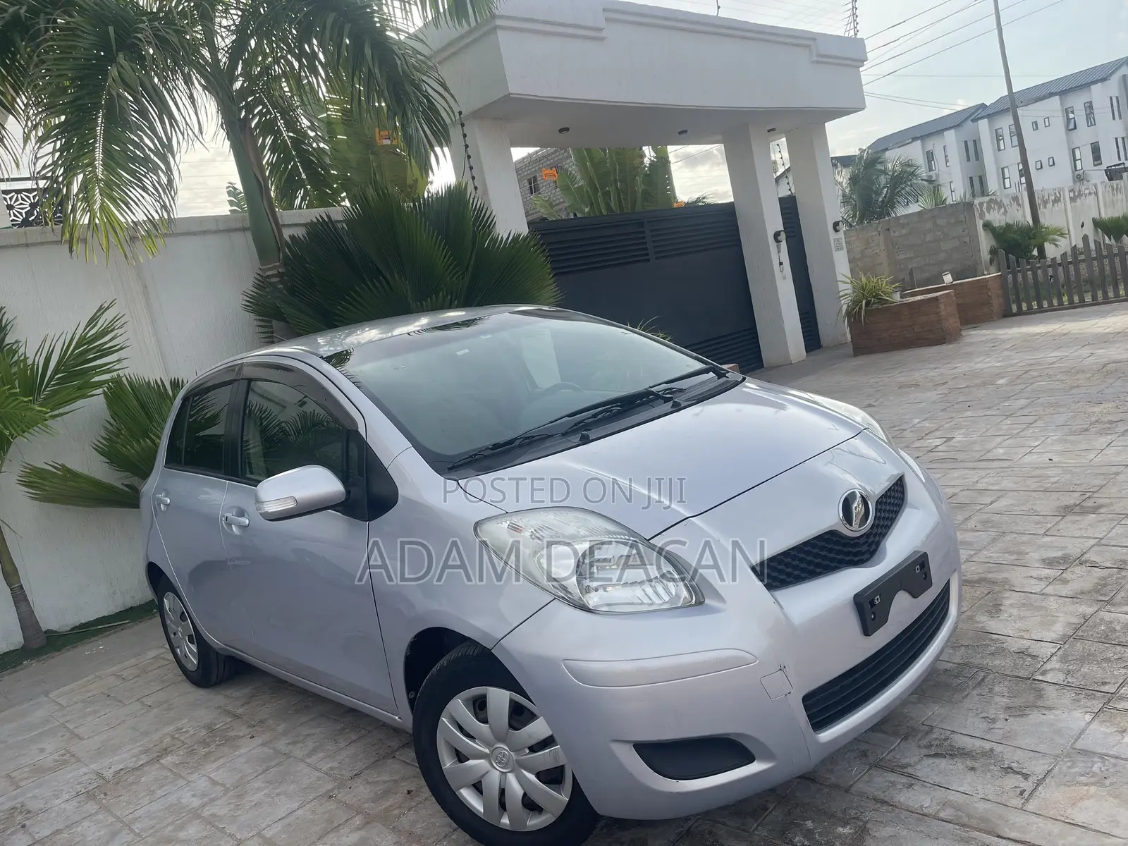 Toyota Vitz 2010