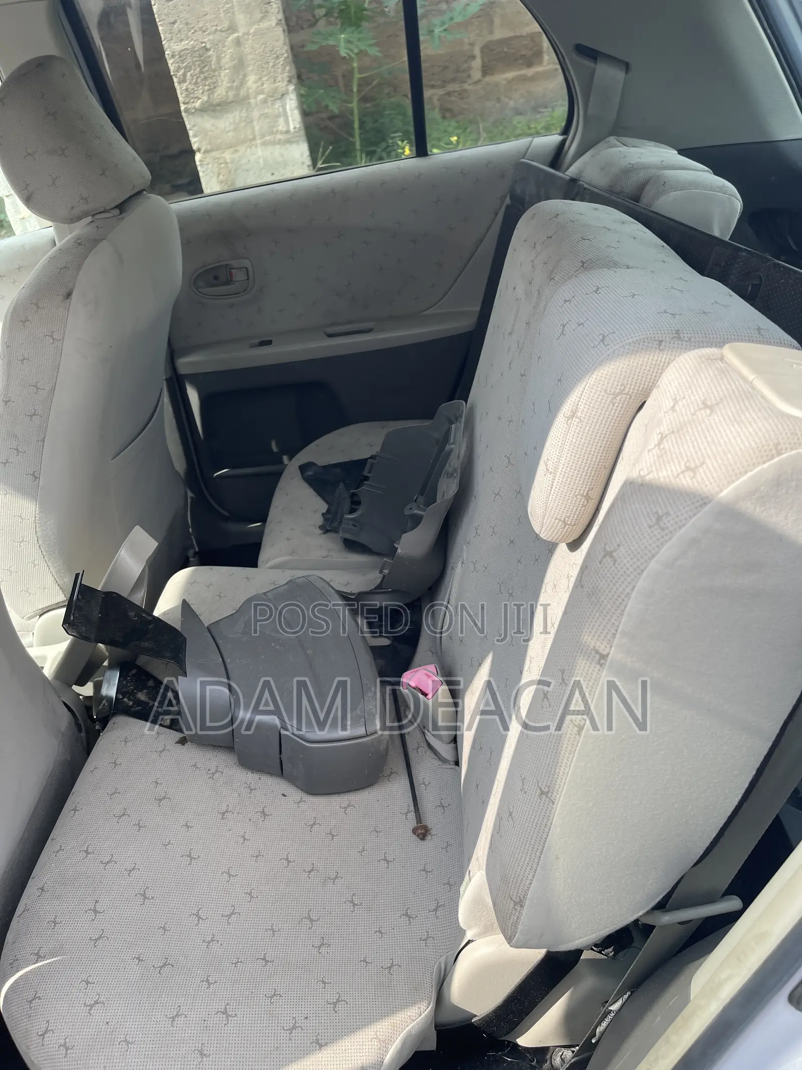Toyota Vitz 2010