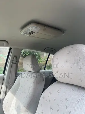 Toyota Vitz 2010