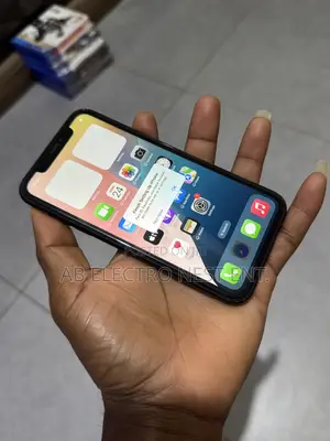 Apple iPhone XR 64 GB Black