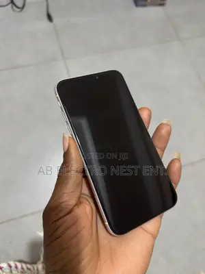 Apple iPhone XR 128 GB White