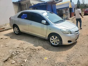 Toyota Belta 2010 Silver