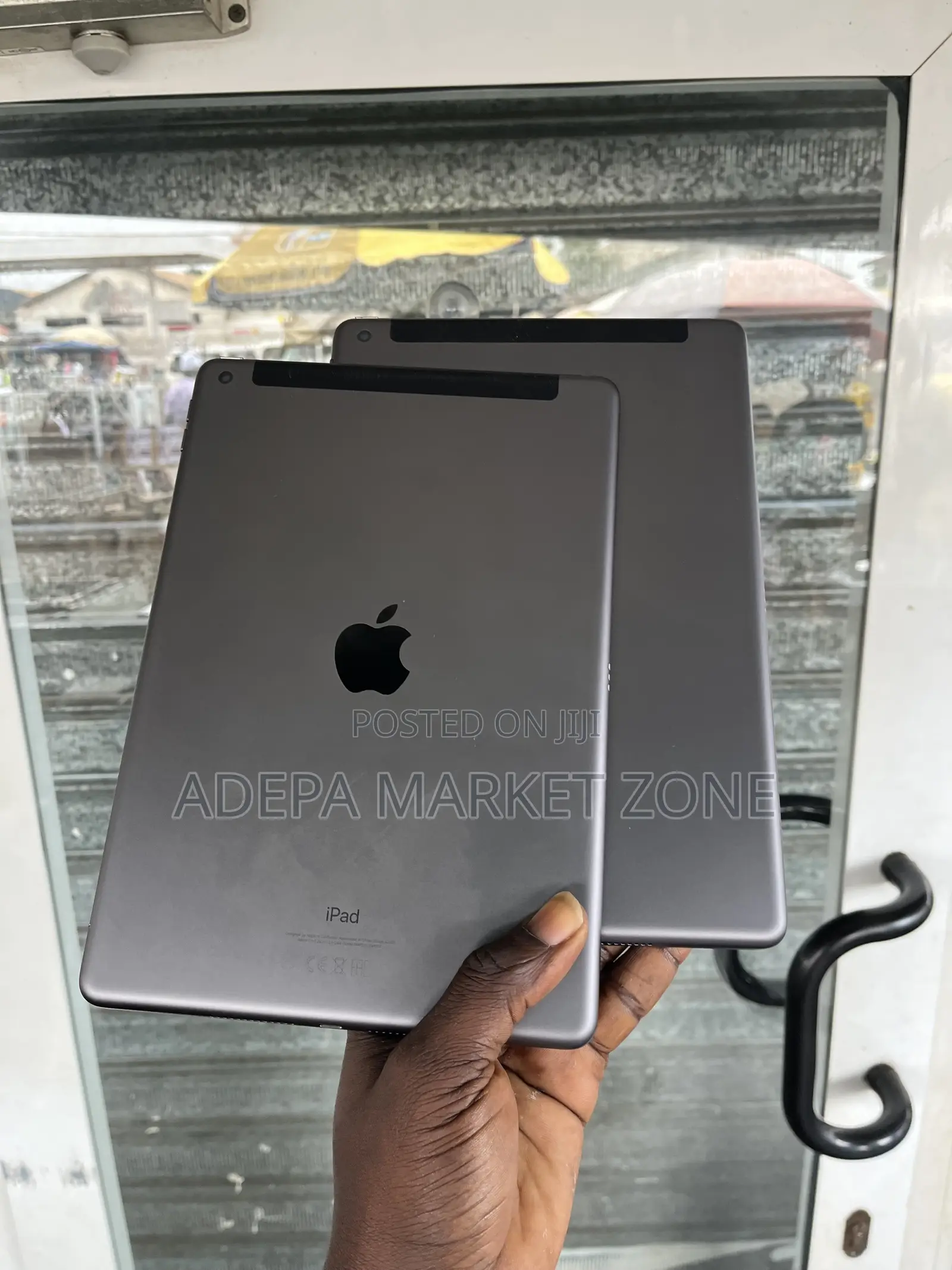 Apple iPad 10.2 (2019) 128 GB Gray